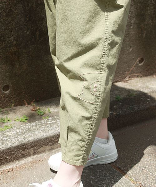10 ベージュ