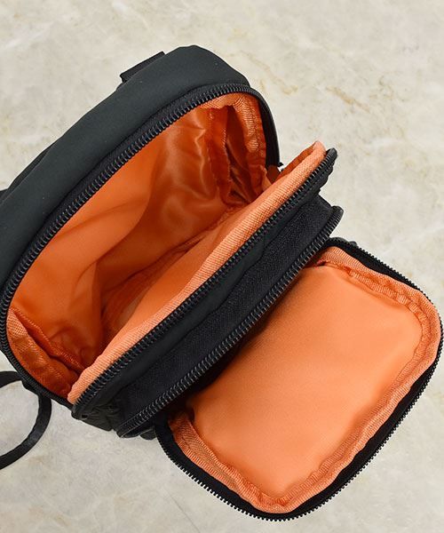 02 ブラック