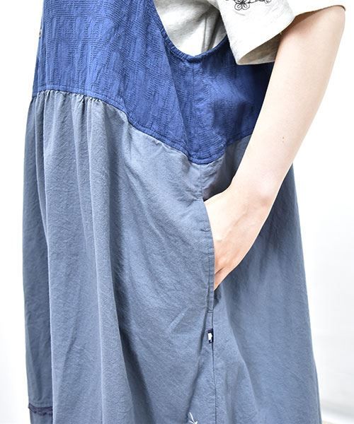 32 チャコールグレー