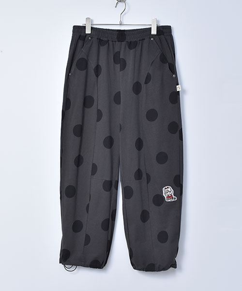 32 チャコールグレー