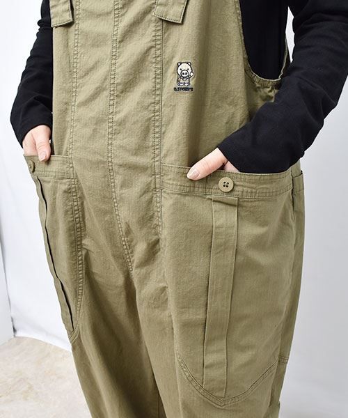 52 カーキ