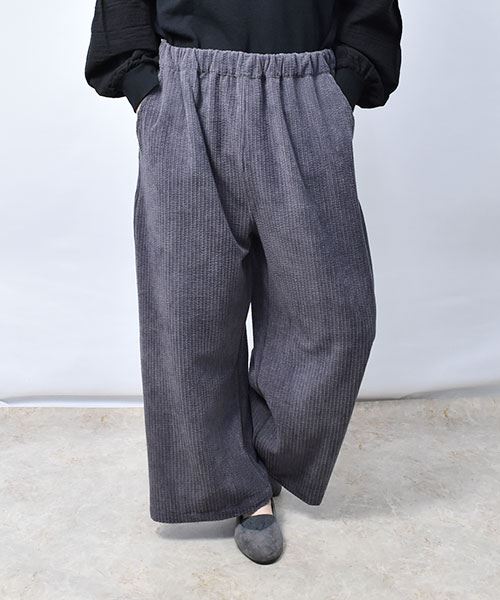 32 チャコールグレー