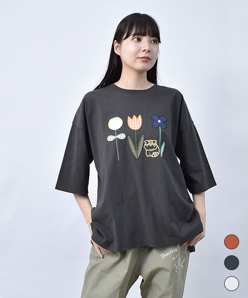 【Tシャツ】 カラフルフラワー アップリケ Tシャツ