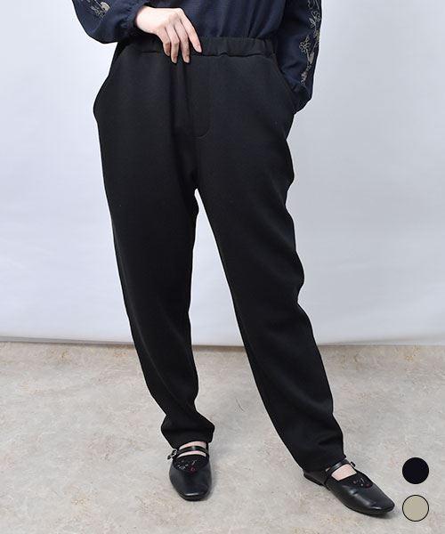 【パンツ】 ひょっこりスタンディ ポンチ パンツ